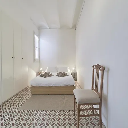 아파트 White Penthouse