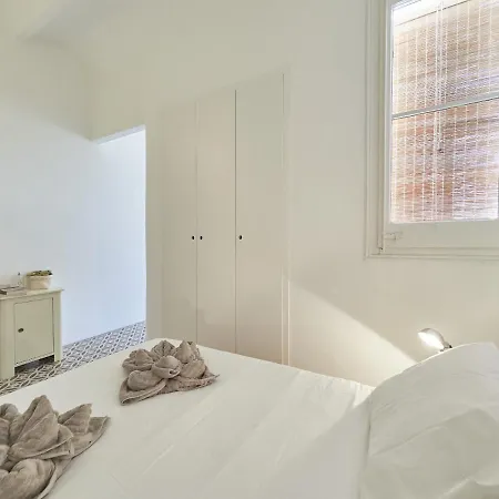 아파트 White Penthouse